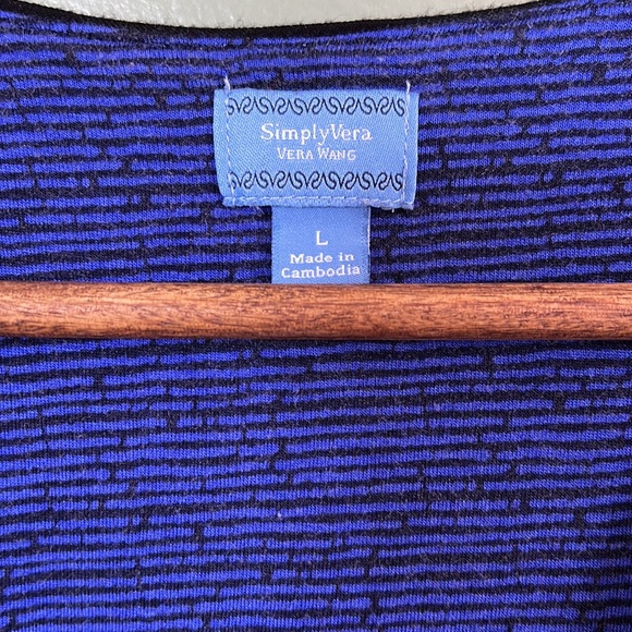 Simply Vera,Vera Wang blouse velvet low neckline dark blue and black,size Large - Picture 3 of 6